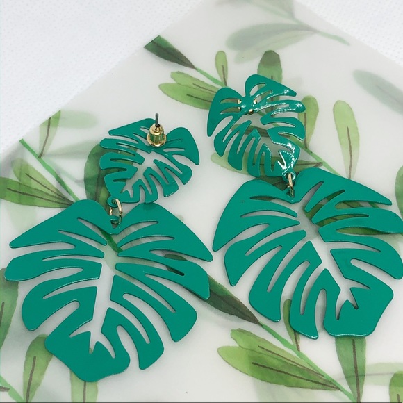 Monstera Green Metal Earrings - Picture 4 of 6